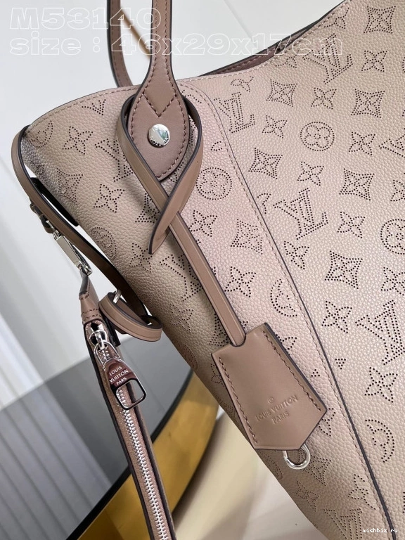 WIS x LOUIS VUITTON x 29.5 17CM HINA-46 1114